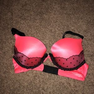 32 c Victoria’s Secret bra